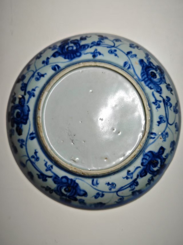 古玩陶瓷明空白期青花洞石孔雀盤拍賣，當(dāng)前價(jià)格8765元