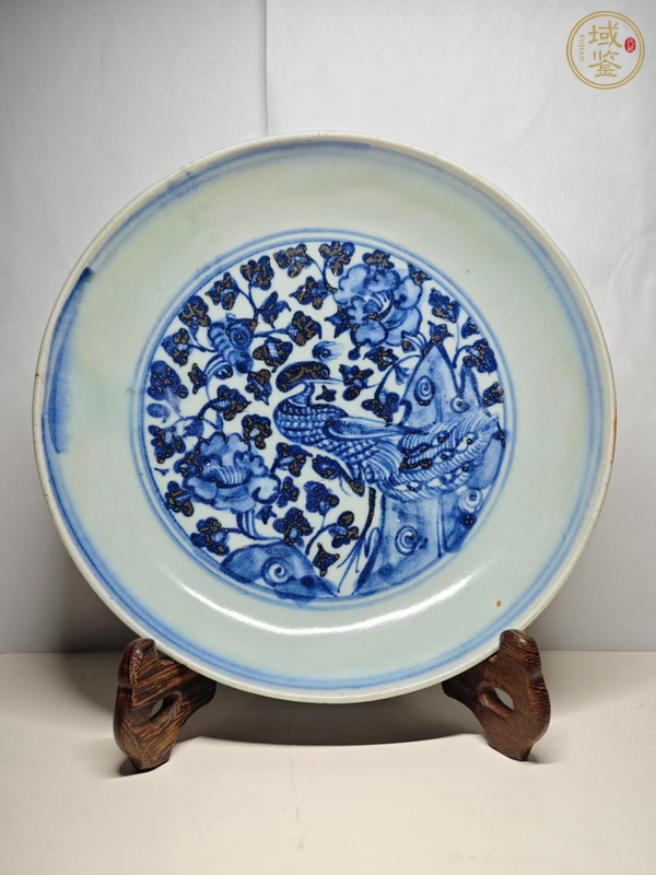 古玩陶瓷青花鳳穿牡丹盤真品鑒賞圖