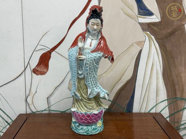 古玩陶瓷民國 茂記生造觀音擺件真品鑒賞圖