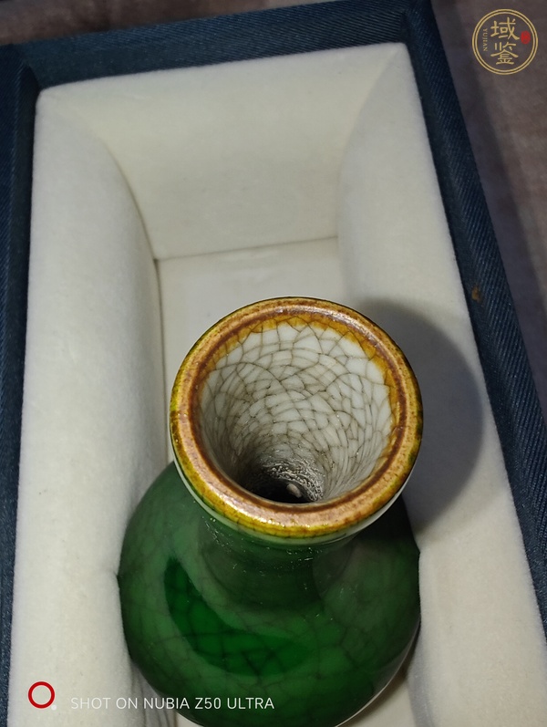 古玩陶瓷綠哥釉天球瓶真品鑒賞圖