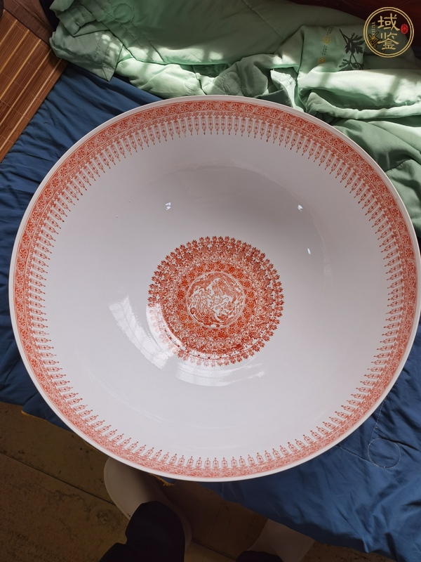 古玩陶瓷礬紅山水紋大碗真品鑒賞圖