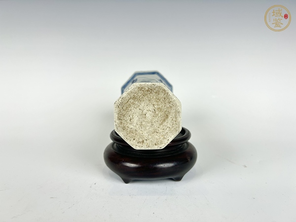 古玩陶瓷清康熙·青花人物故事六方瓶真品鑒賞圖