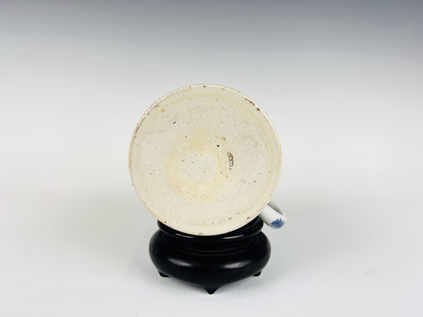 古玩陶瓷清乾隆·藍(lán)地廣彩人物開窗馬克杯拍賣，當(dāng)前價(jià)格99元