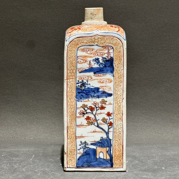 古玩轉賣清康熙青花礬紅山水人物四方瓶拍賣，當前價格186元