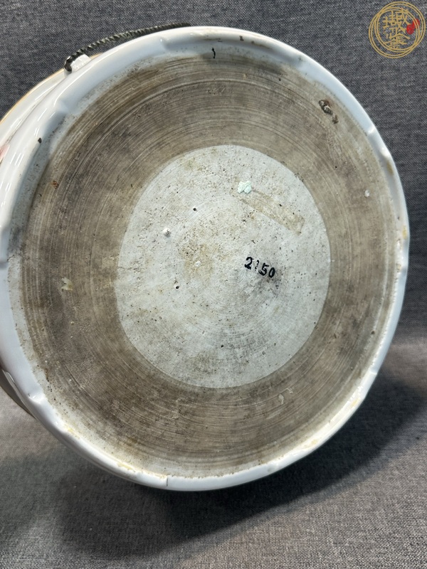 古玩陶瓷清同治 粉彩人物紋品鍋真品鑒賞圖