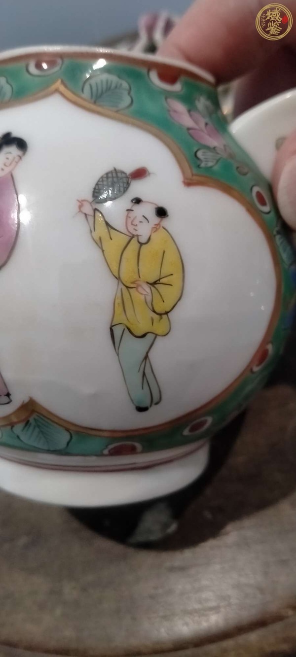 古玩陶瓷粉彩奶壺真品鑒賞圖