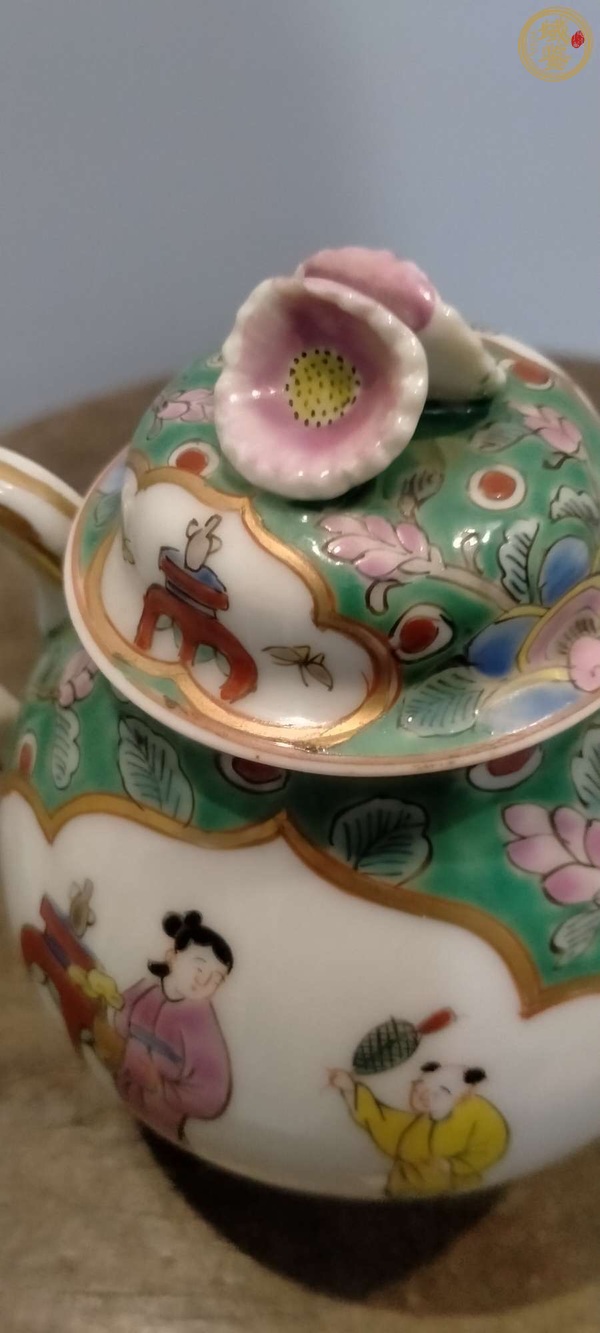 古玩陶瓷粉彩奶壺真品鑒賞圖