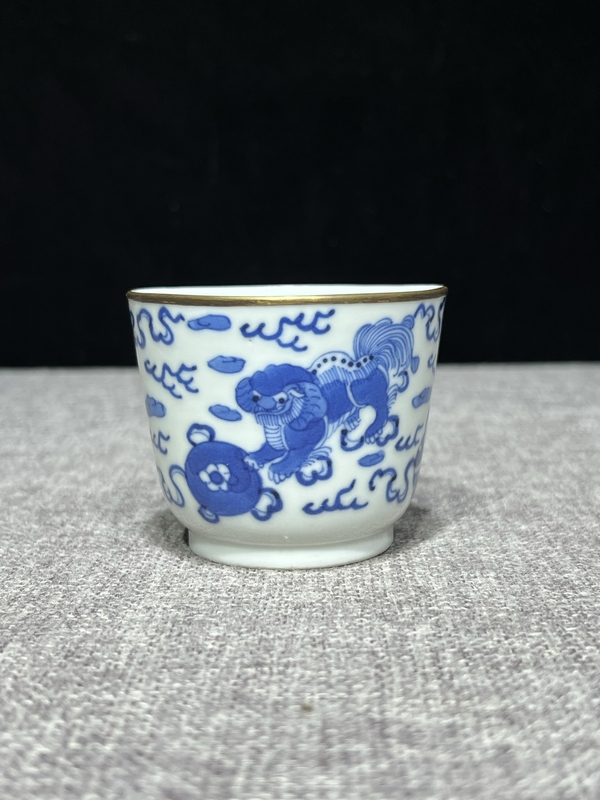 古玩陶瓷獅紋青花杯拍賣，當前價格2800元