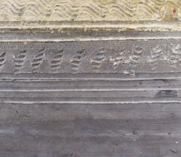 古玩陶瓷漢代青瓷瓿真品鑒賞圖
