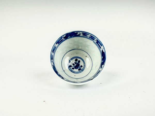 古玩陶瓷清光緒·青花云蝠紋玲瓏杯拍賣，當(dāng)前價格198元