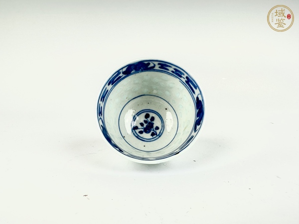 古玩陶瓷清光緒·青花云蝠紋玲瓏杯真品鑒賞圖