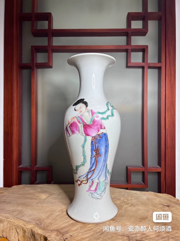 古玩轉(zhuǎn)賣【精品】吹簫引鳳人物故事粉彩觀音瓶拍賣，當(dāng)前價格688元