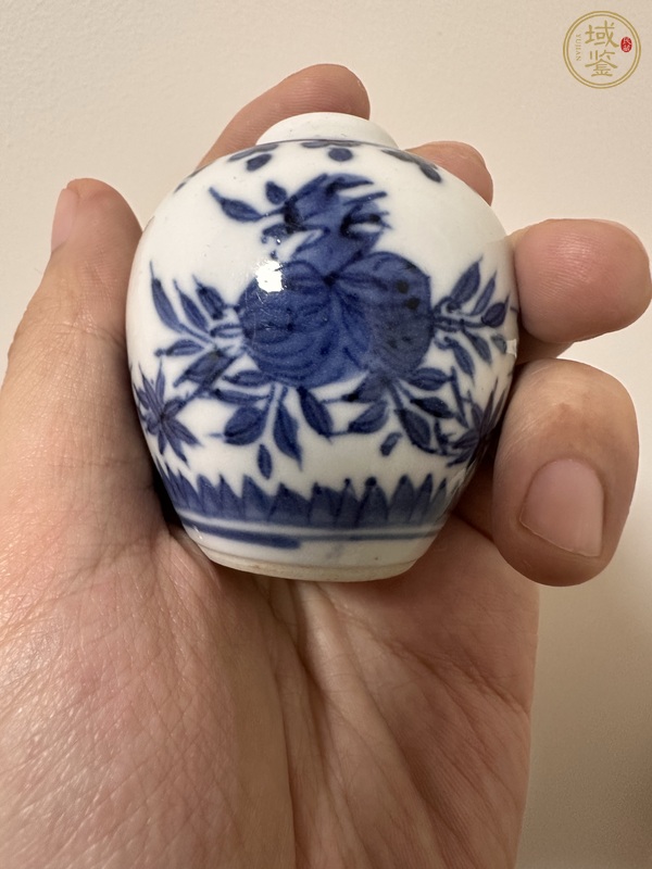 古玩花果紋青花瓶真品鑒賞圖