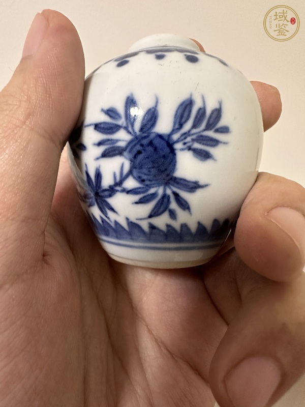古玩陶瓷花果紋青花瓶真品鑒賞圖