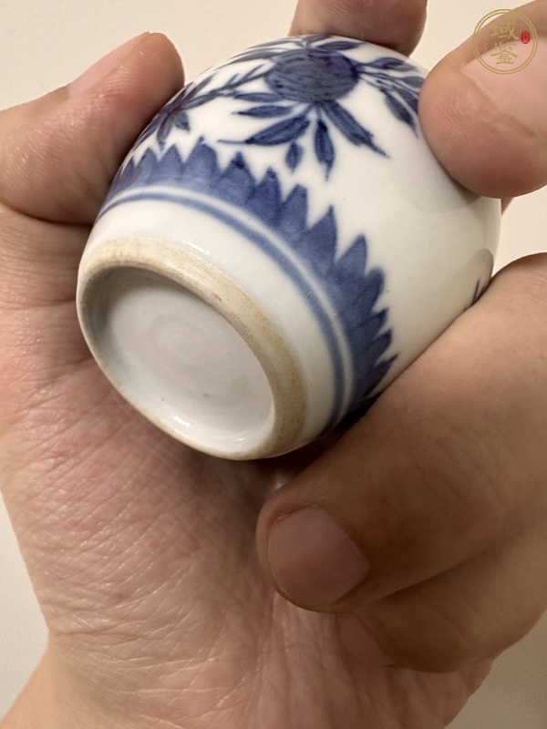 古玩陶瓷花果紋青花瓶真品鑒賞圖