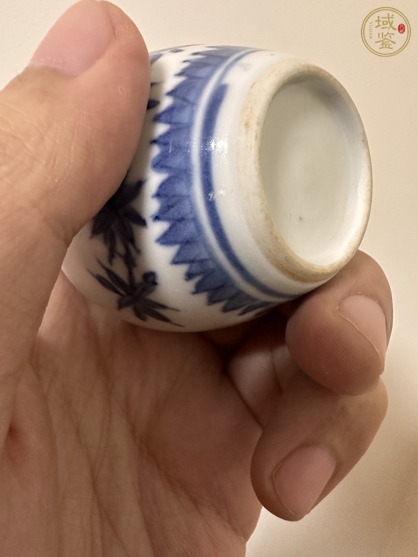 古玩陶瓷花果紋青花瓶真品鑒賞圖