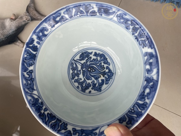 古玩陶瓷清康熙青花纏枝花卉紋碗真品鑒賞圖