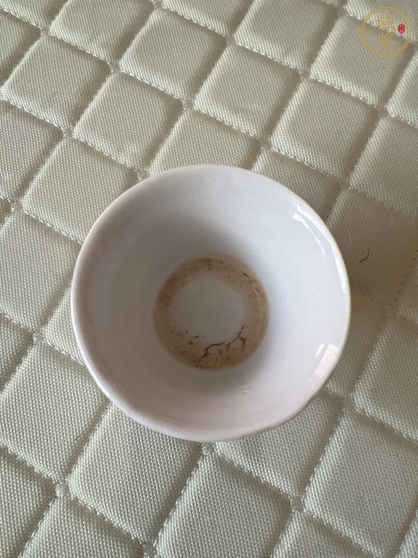 古玩白釉杯真品鑒賞圖