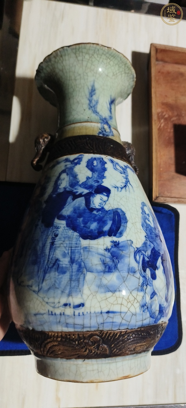 古玩陶瓷哥釉地鐵銹釉青花琵琶尊真品鑒賞圖