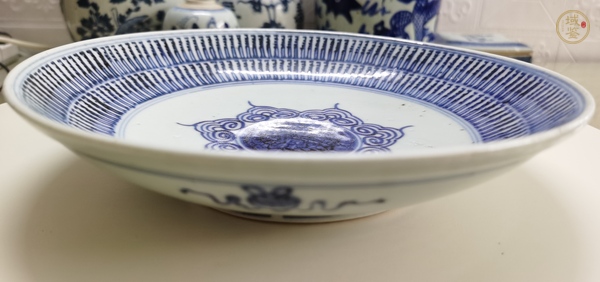 古玩陶瓷德化窯青花盤真品鑒賞圖