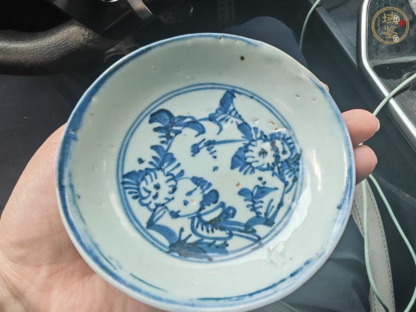 古玩陶瓷青花花卉紋盤真品鑒賞圖