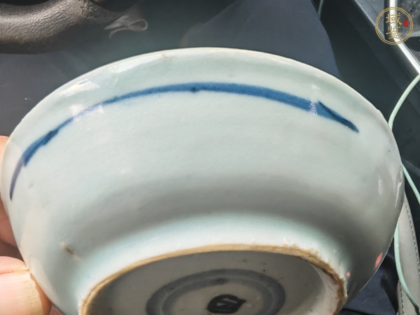 古玩陶瓷青花花卉紋盤真品鑒賞圖