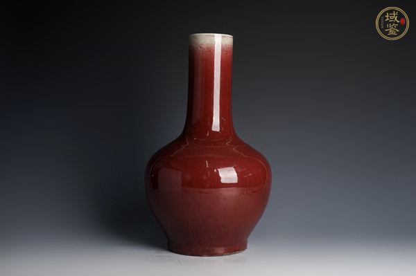 古玩陶瓷清中期·紅釉天球瓶真品鑒賞圖