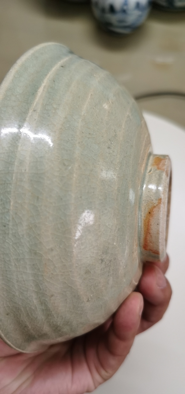 古玩陶瓷龍泉青瓷碗拍賣，當(dāng)前價(jià)格1800元