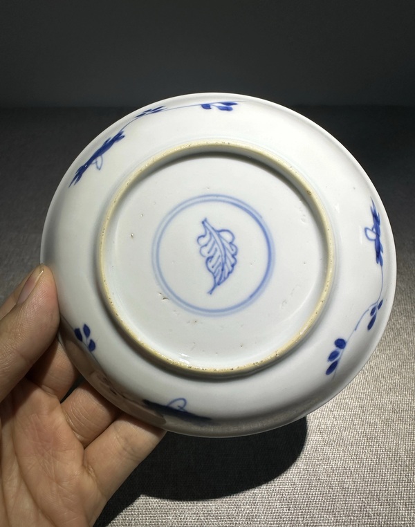 古玩陶瓷康熙青花花卉紋小盤拍賣，當(dāng)前價格1300元
