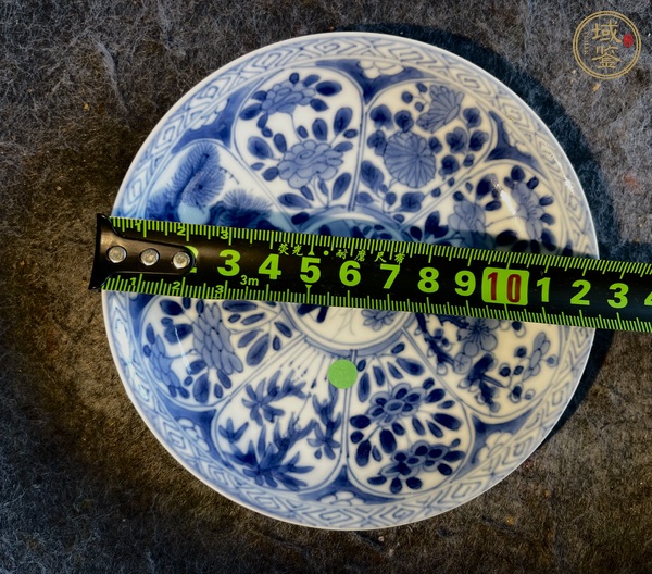 古玩陶瓷康熙青花花卉紋小盤真品鑒賞圖