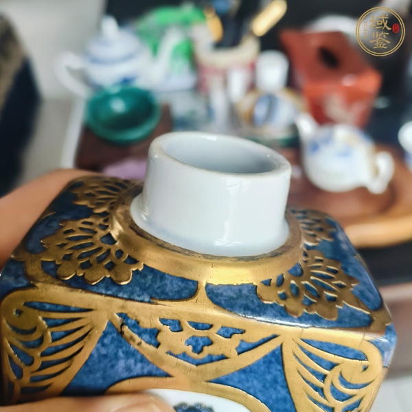 古玩陶瓷四方瓶真品鑒賞圖