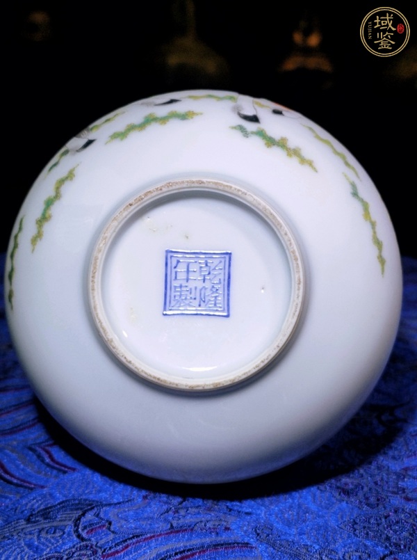 古玩陶瓷琺瑯彩人物故事蒜頭瓶真品鑒賞圖