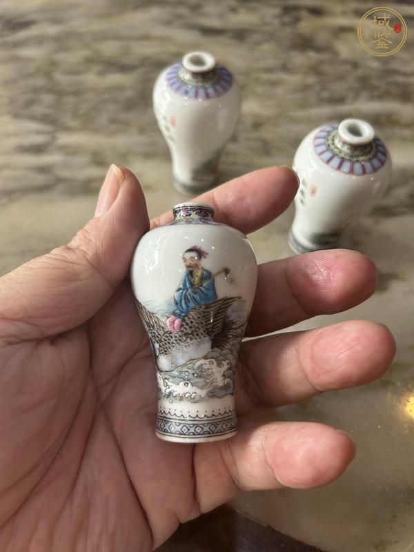 古玩陶瓷粉彩仿琺瑯彩人物故事紋鼻煙壺真品鑒賞圖