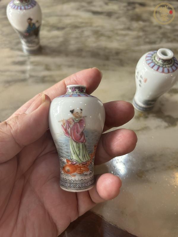 古玩陶瓷粉彩仿琺瑯彩人物故事紋鼻煙壺真品鑒賞圖