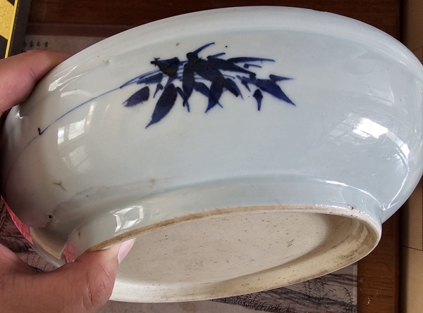 古玩陶瓷清雍乾?青花松鼠葡萄紋盤拍賣，當(dāng)前價(jià)格3800元