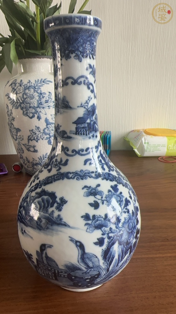 古玩陶瓷青花開光山水人物龍柄壺真品鑒賞圖