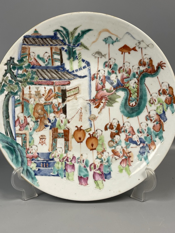 古玩陶瓷清中期粉彩百子鬧春盤拍賣，當(dāng)前價(jià)格15800元