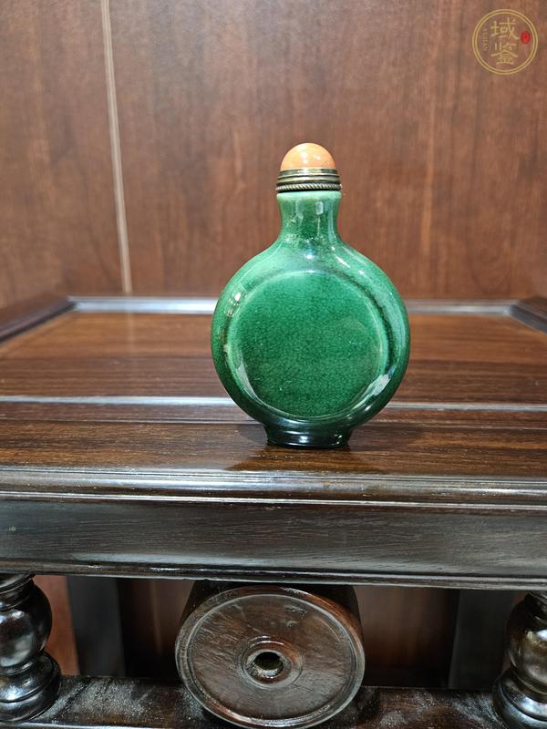 古玩陶瓷綠哥釉鼻煙壺真品鑒賞圖