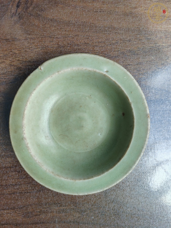 古玩陶瓷龍泉青瓷折沿盤真品鑒賞圖