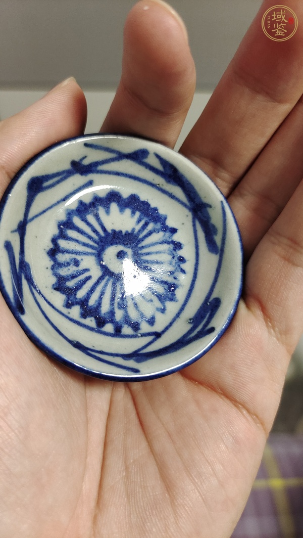古玩陶瓷青花花卉小碟真品鑒賞圖