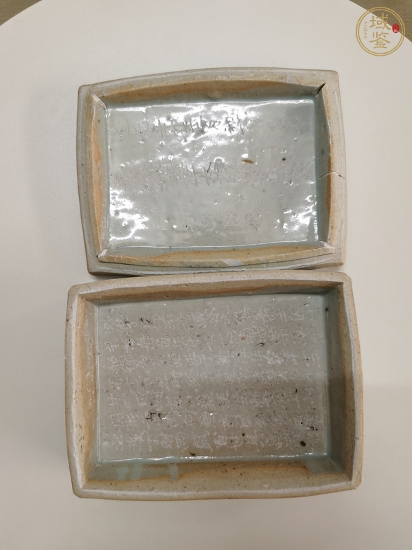 古玩陶瓷花卉紋青花蓋盒真品鑒賞圖