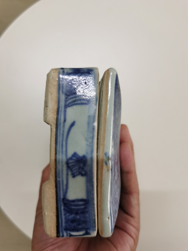 古玩陶瓷花卉紋青花蓋盒拍賣，當前價格1600元