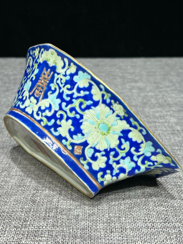古玩陶瓷清·同治福壽紋粉彩角碗拍賣，當前價格1600元