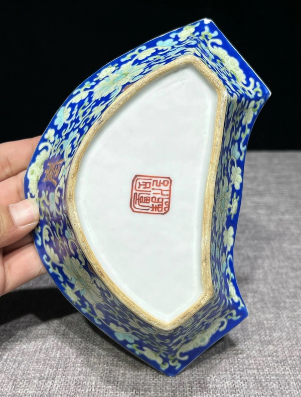 古玩陶瓷清·同治福壽紋粉彩角碗拍賣，當前價格1600元