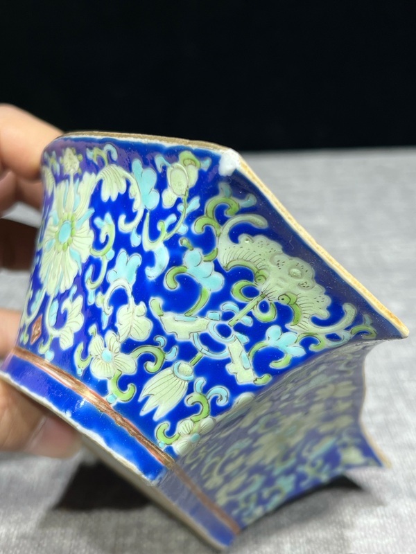 古玩陶瓷清·同治福壽紋粉彩角碗拍賣，當前價格1600元