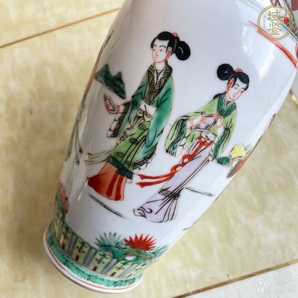 古玩陶瓷粉彩人物瓶真品鑒賞圖