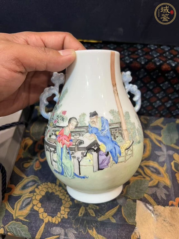 古玩陶瓷粉彩人物故事雙耳尊真品鑒賞圖