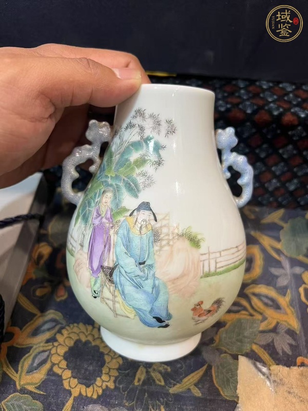 古玩陶瓷粉彩人物故事雙耳尊真品鑒賞圖
