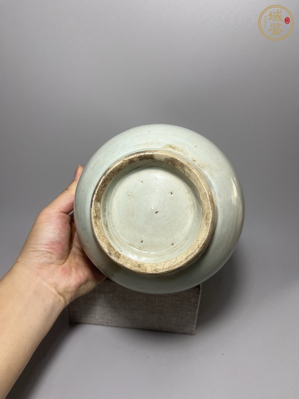 古玩陶瓷龍泉青瓷缽式碗真品鑒賞圖