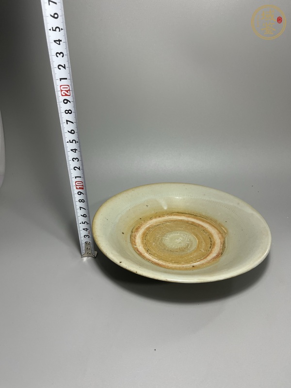 古玩陶瓷龍泉青瓷印章款盤真品鑒賞圖